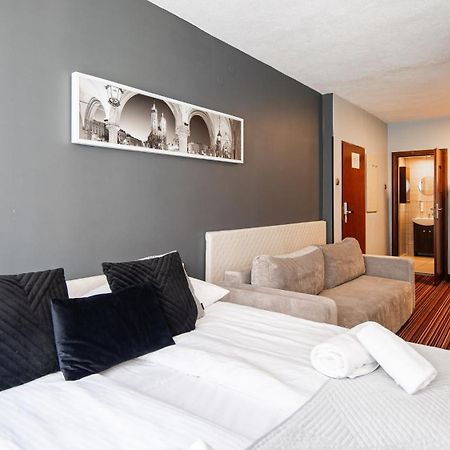 Hotel Delta Красков Екстериор снимка