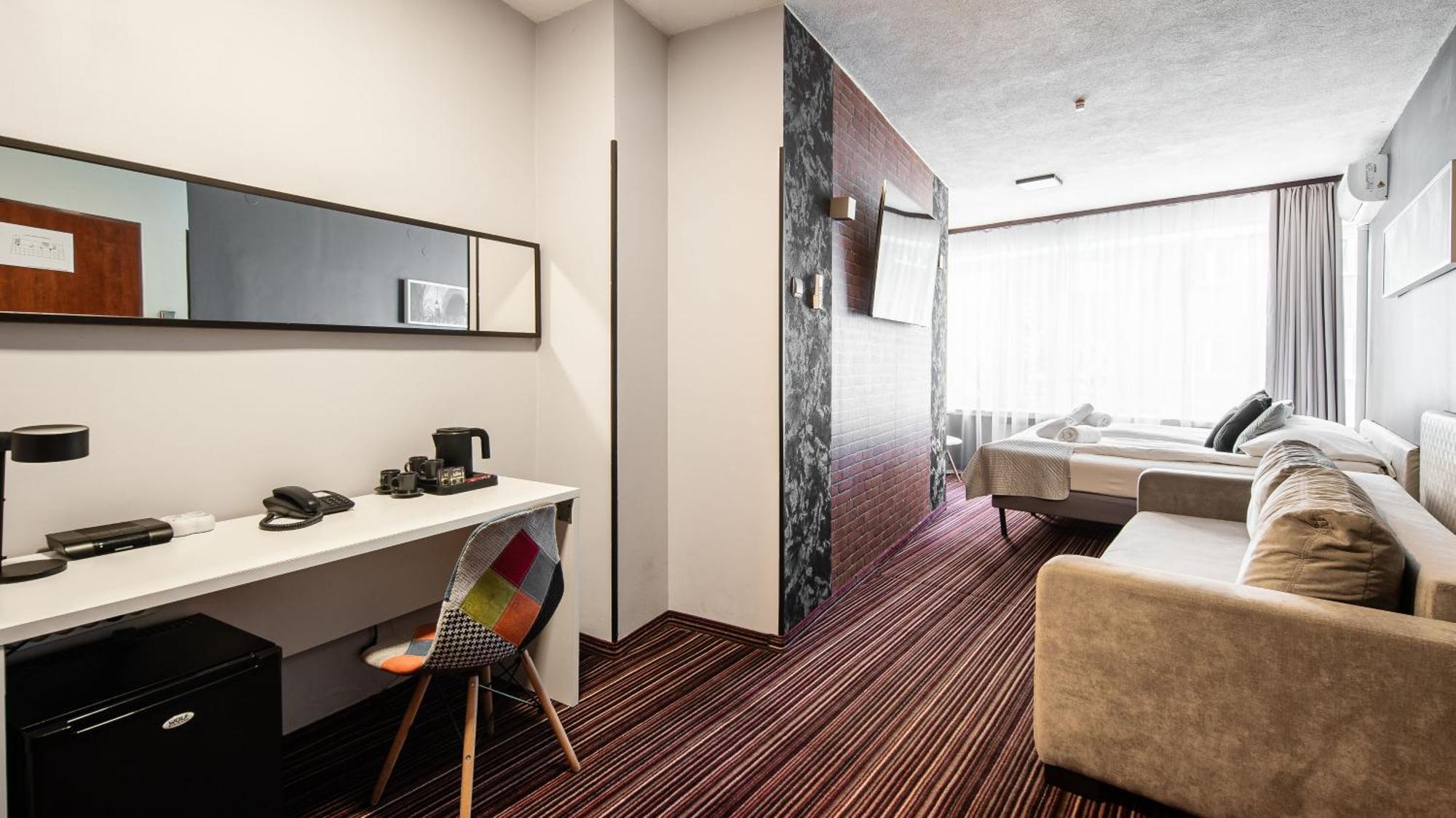 Hotel Delta Красков Екстериор снимка