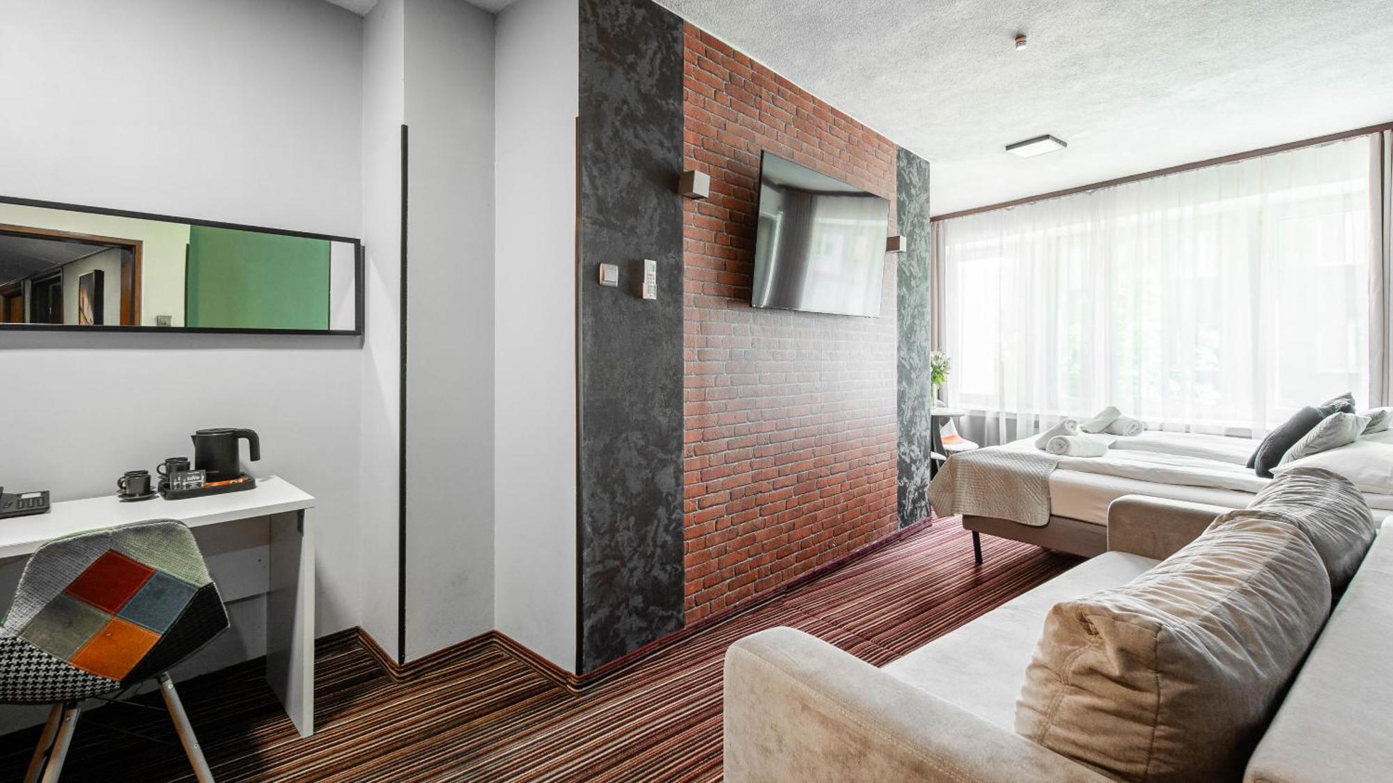 Hotel Delta Красков Екстериор снимка